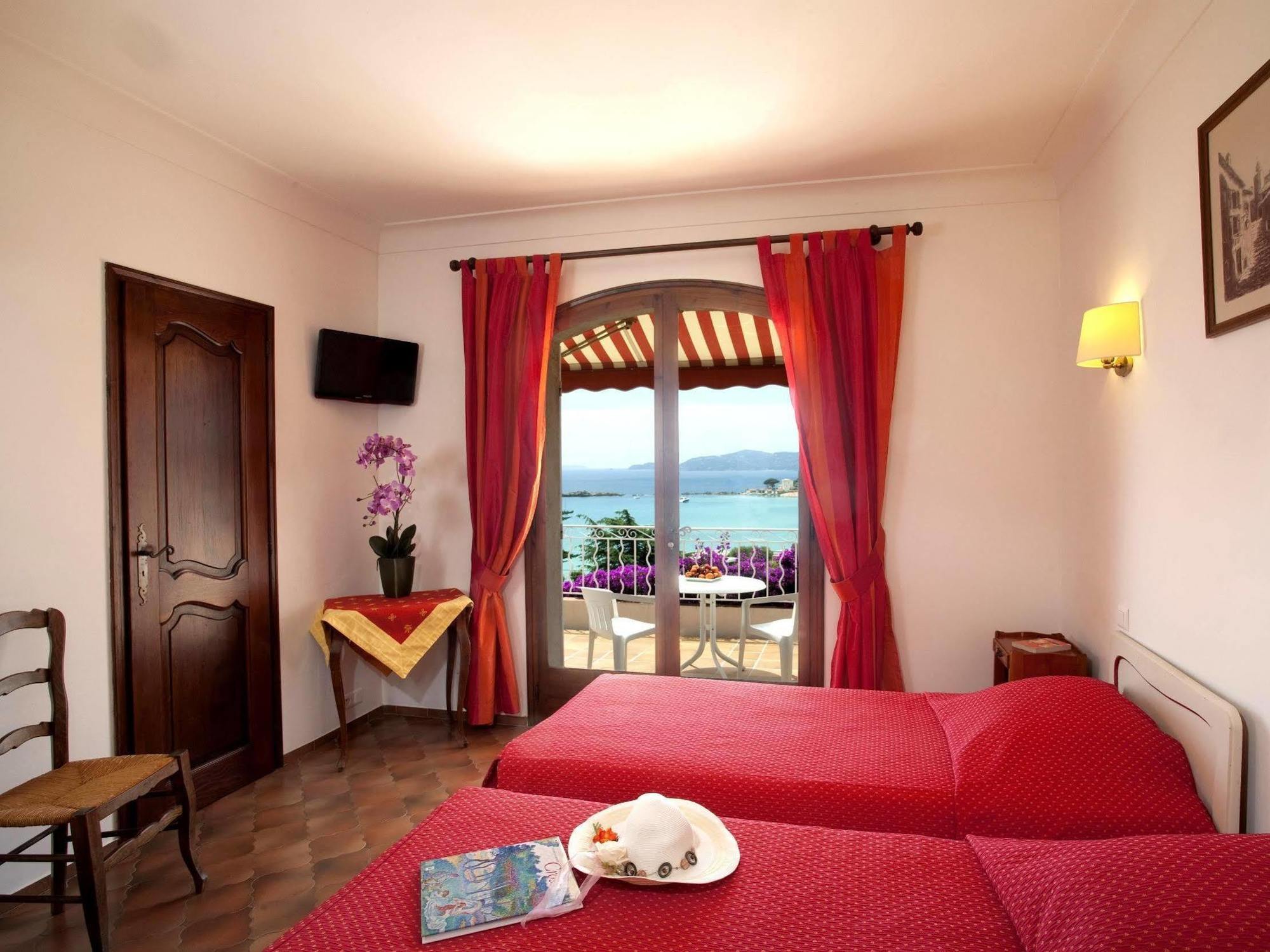 Hotel Belle Vue Le Lavandou Buitenkant foto