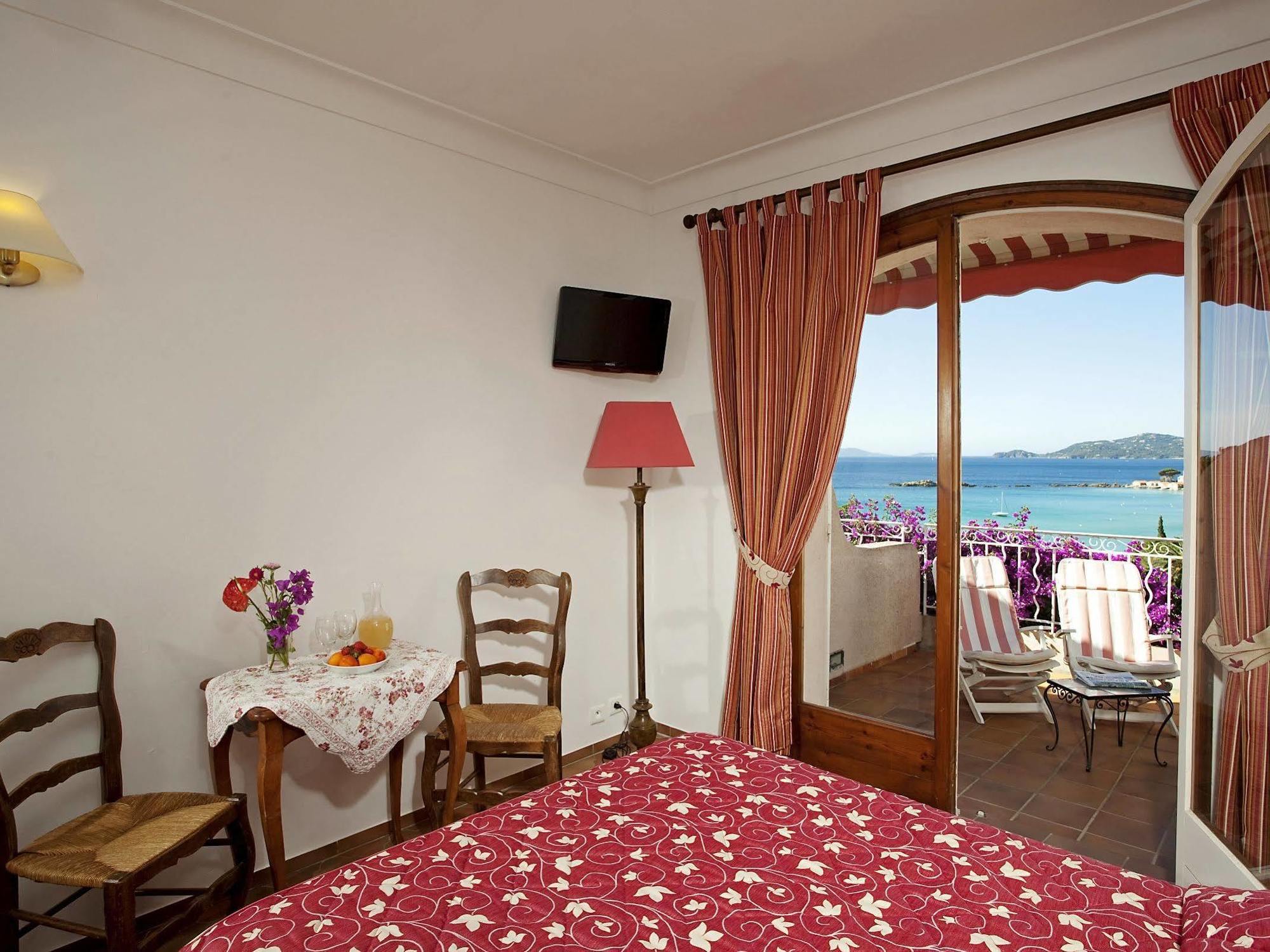 Hotel Belle Vue Le Lavandou Buitenkant foto